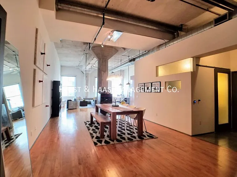 115 W 4th St #210 — Photo 12
