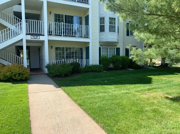 40 Amethyst Way, Franklin Park, NJ 08823