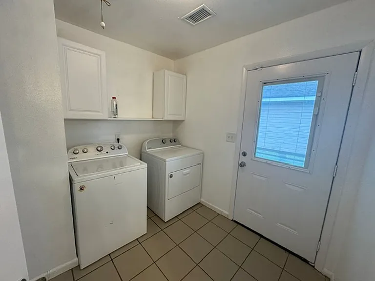 109 Garfield St — Photo 9