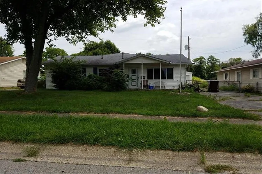 1084 Hillridge Rd photo 1