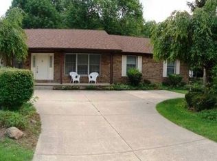 2805 Fowler Dr, Willoughby Hills, OH 44094