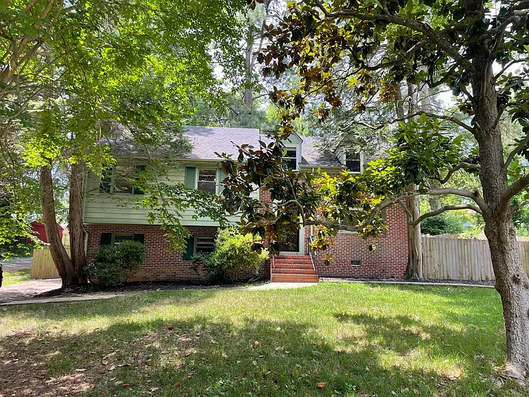 1304 Southam Dr — Photo 3