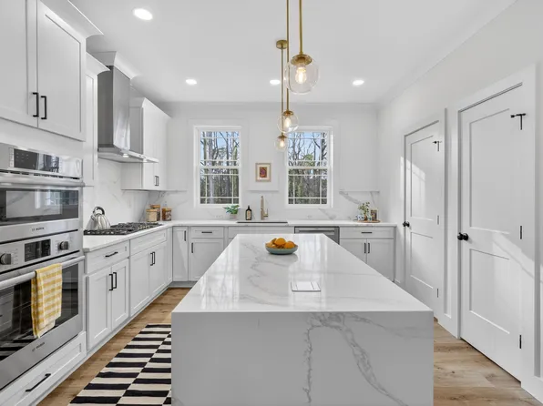 2944 Chapel Hill Rd, Durham, NC 27707