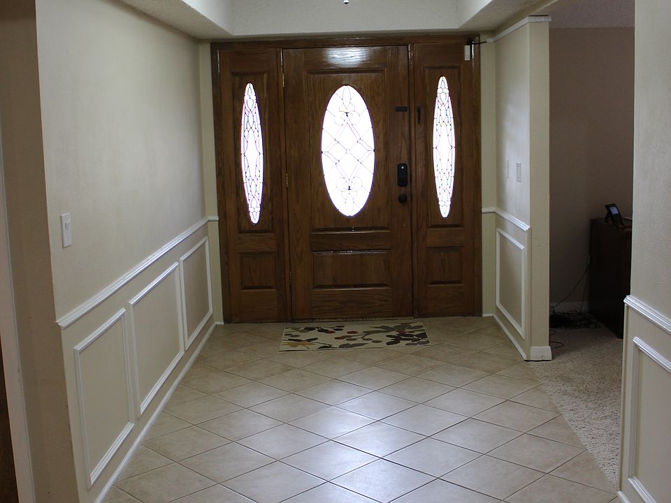 1st image of 4204 Village Green Dr
