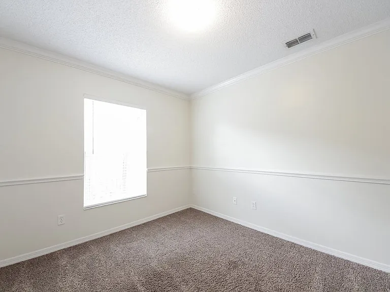 2556 Coachbridge Ct — Photo 13