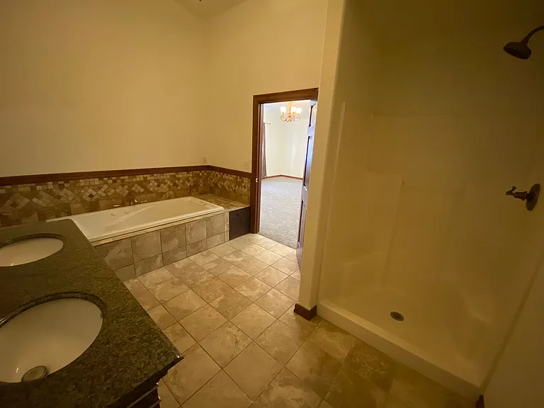 529 W River Rd #D — Photo 11