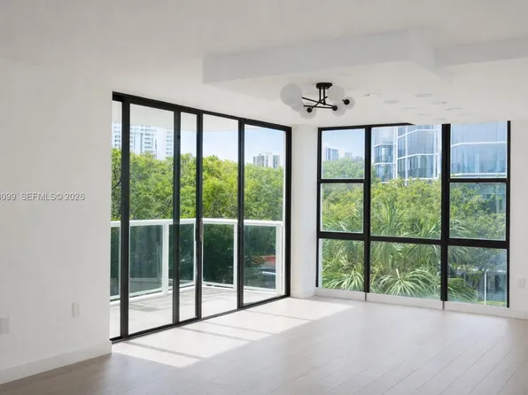 3625 N Country Club Dr APT 309, Aventura, FL 33180