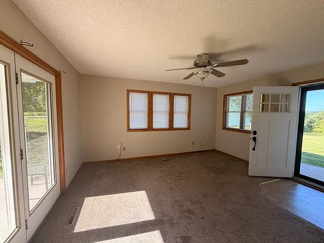 2528 Plum St — Photo 15