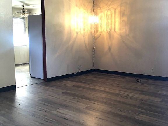 3rd image of 1107 Pioneer Ave