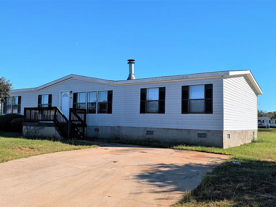 100 Crestmont Ct