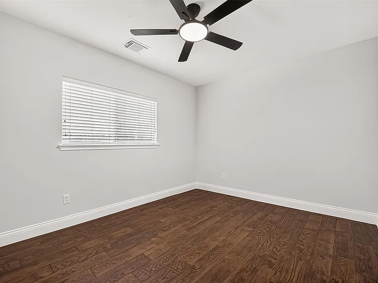 20707 Pine Rain Ct — Photo 38