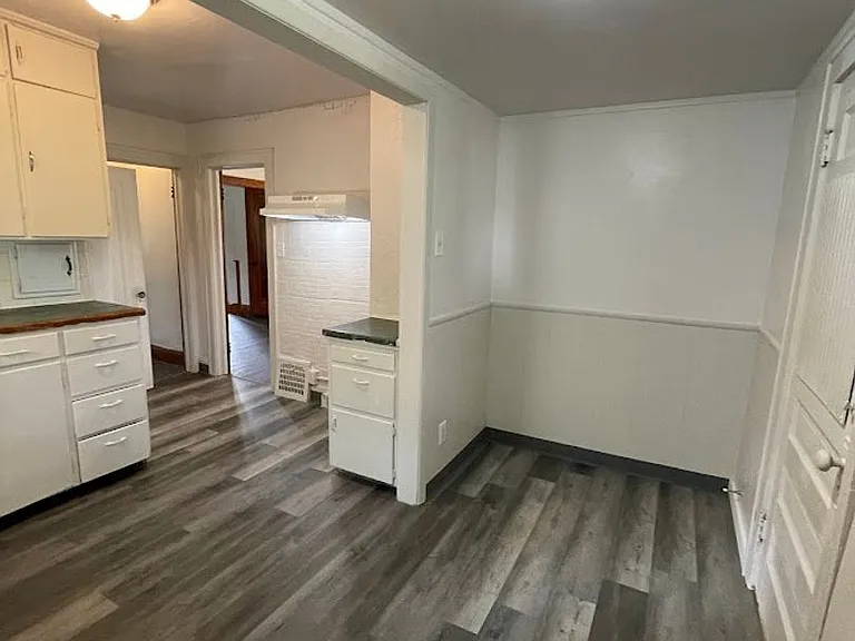 325 Grace Ave — Photo 9