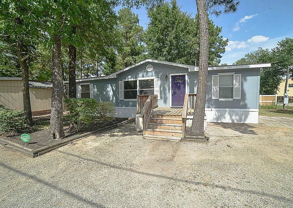 1st image of 33112 Wedgewood Dr