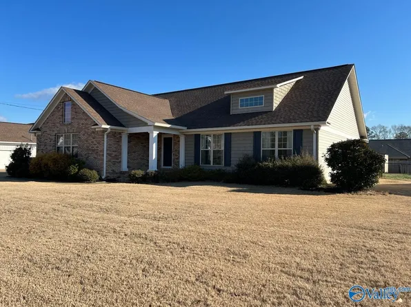 1673 Cottage Ln, Southside, AL 35907