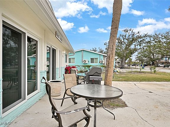2nd image of 129-131 Eucalyptus Ct
