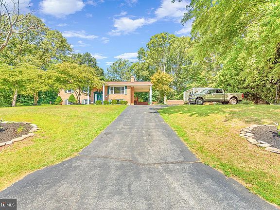 5th image of 38020 Indian Creek Dr