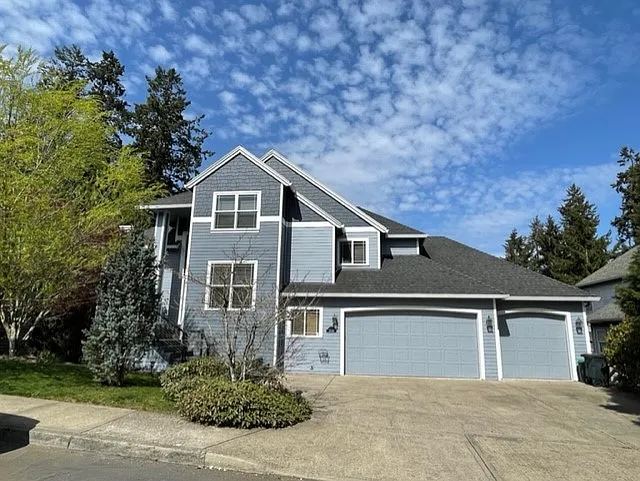 5 bed, 3.5 bath, 3925 sqft, $3,799 — Photo 4