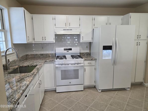 277 Tulip Ln