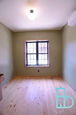 Rented by Miron Realty Group | media 84