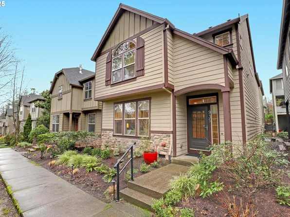 935 SW Mozart Ter, Portland, OR 97225