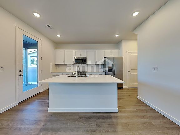 4th image of 5118 Turnstone St SE
