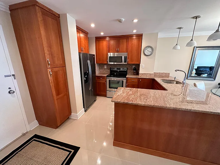 360 Shore Rd #7B — Photo 5
