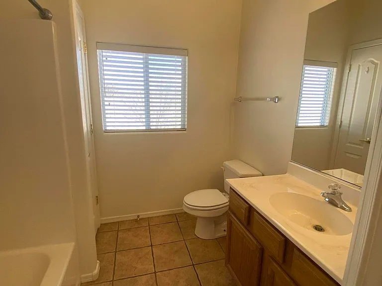 1095 S Forest Ridge Dr — Photo 5