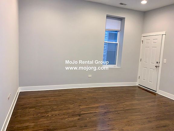 3rd image of 1033 N Paulina St #1