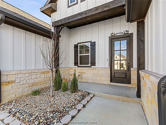 4th image of 3597 Chantilly Path