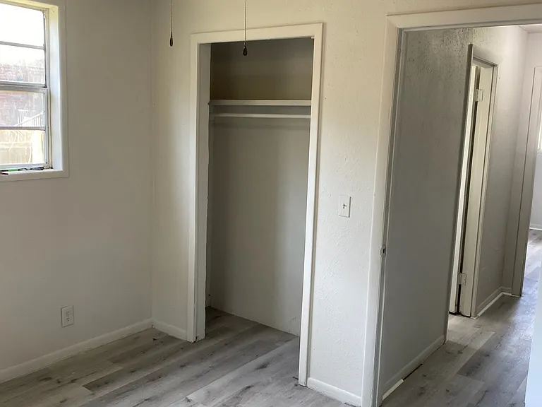 5022 Kingsbury St #B — Photo 5