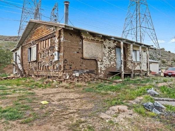 32301 Angeles Forest Hwy, Palmdale, CA 93550