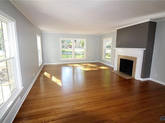 4th image of 3106 Kenwood Blvd