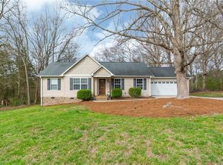 3408 Longview Dr, Archdale, NC 27263
