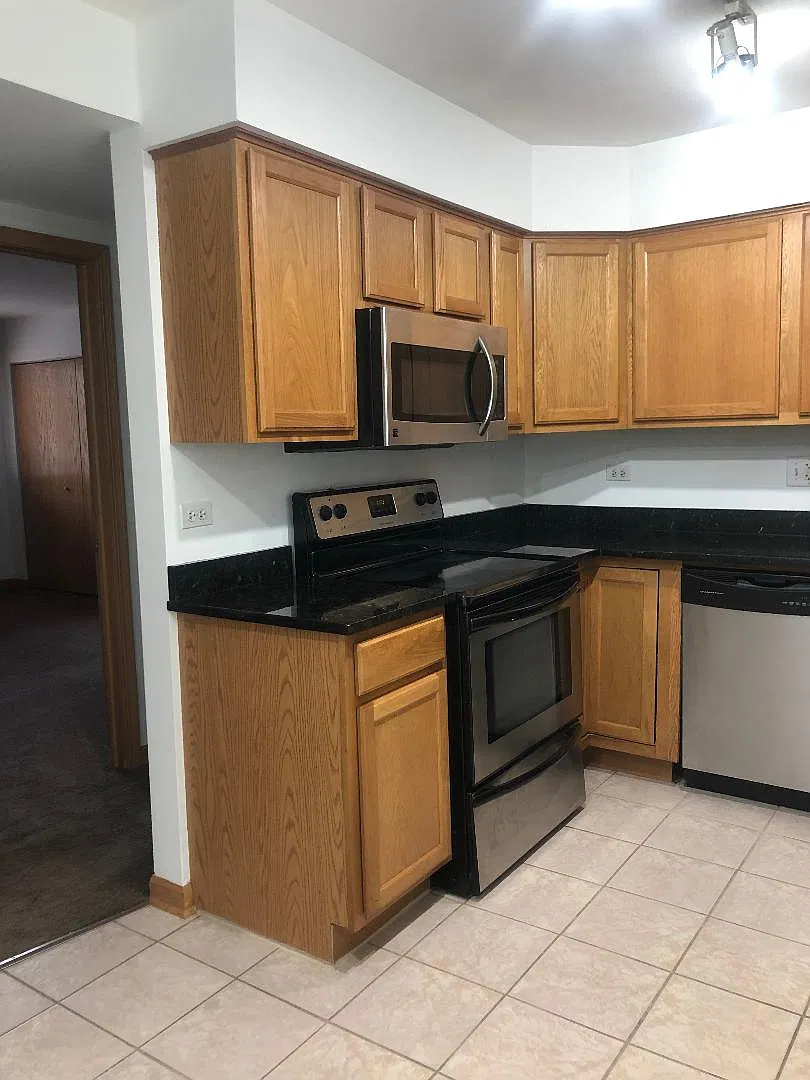 1 bed, 750 sqft, $1,500 — Photo 2