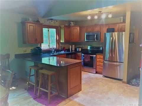 2nd image of 742 Brayman Hollow Rd