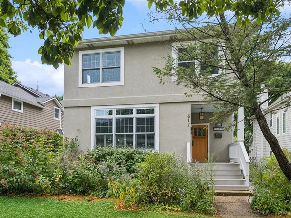 612 Vernon Ave, Glencoe, IL 60022