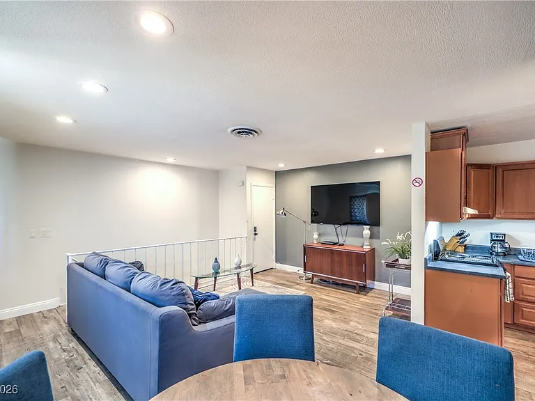 1553 Dorothy Ave #4 — Photo 6