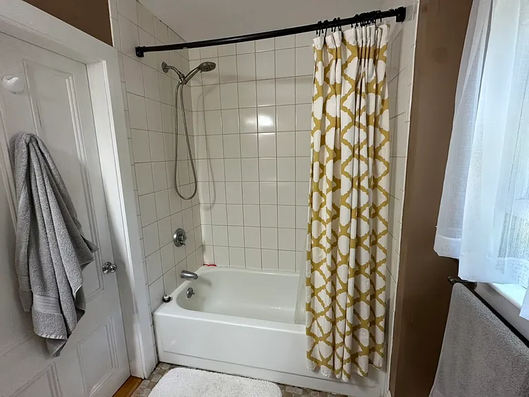 246 Essex St #2 — Photo 11