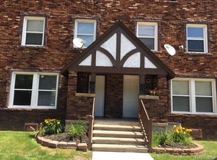 7 Maynard Ct, Pontiac, MI 48342