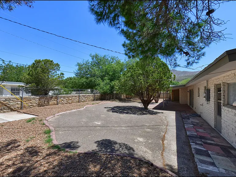 3807 Waymore Dr — Photo 22
