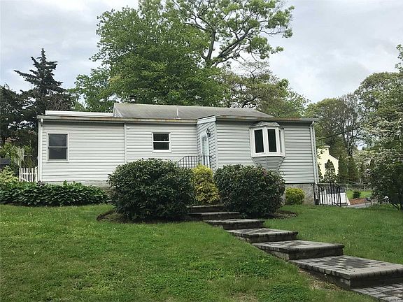 3rd image of 138 Friendship Dr