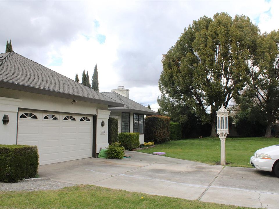 1st image of 9959 N Laron Ct