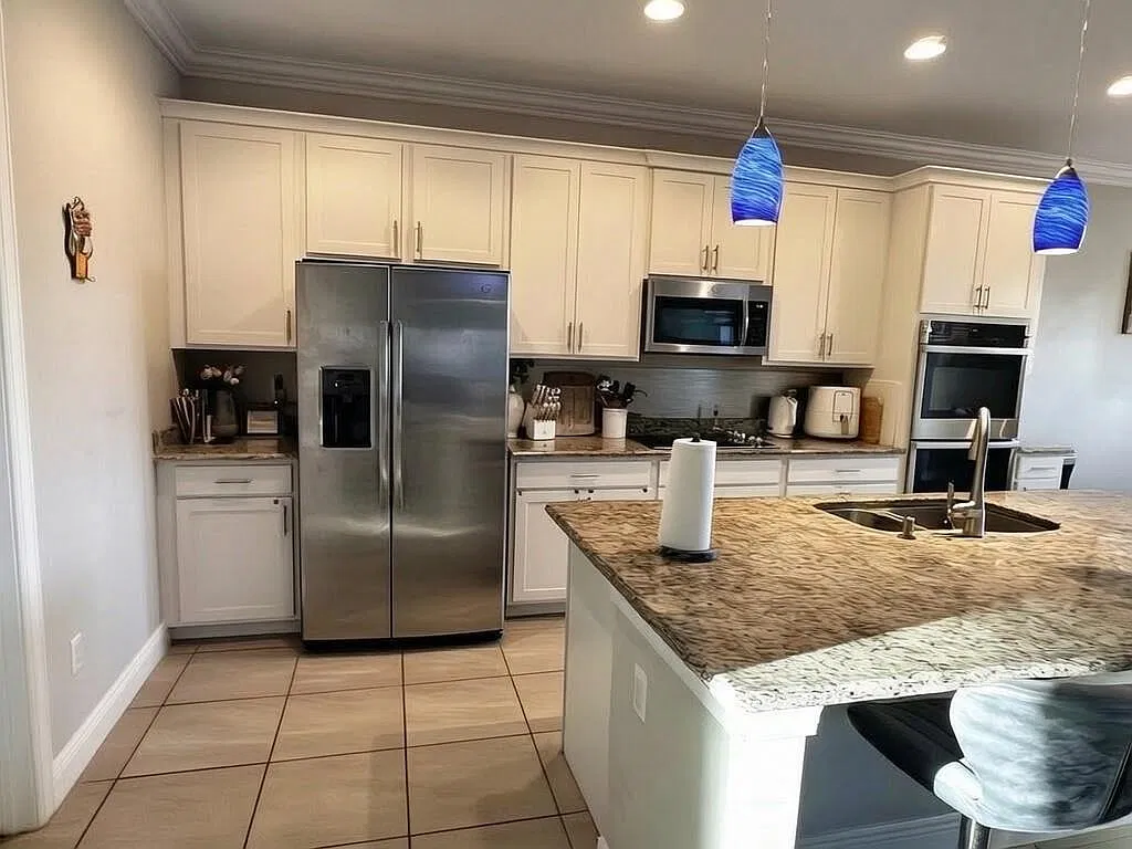 1 bed, 1.0 bath, 500 sqft, $1,200 — Photo 3