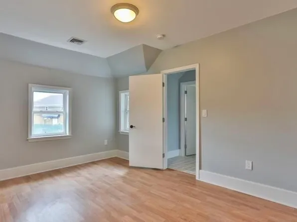 117 Standish Ave #2, Quincy, MA 02170