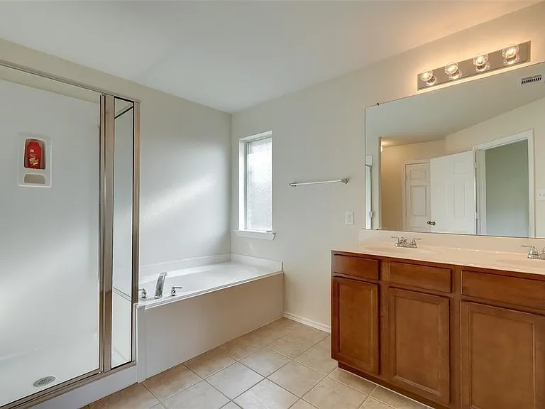 8731 Sunny Gallop Dr — Photo 23