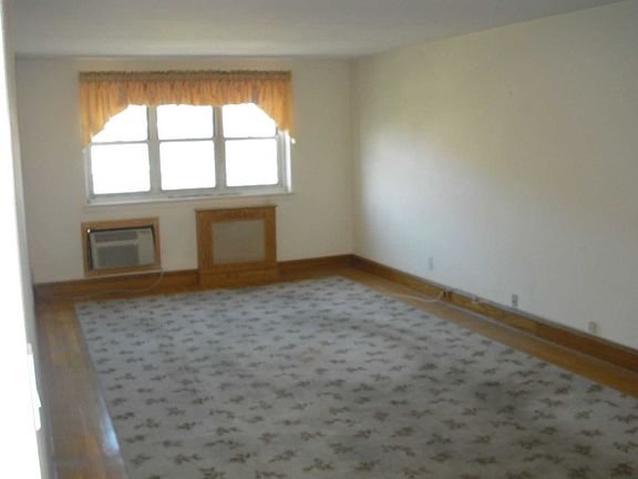 4th image of 8808 151st Ave APT 4B