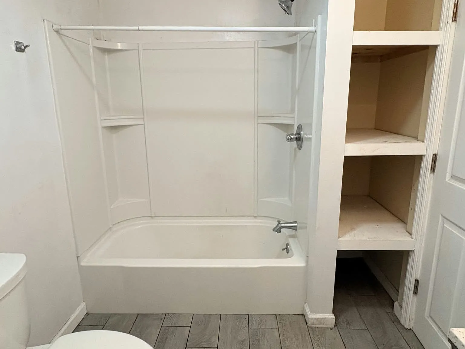 3 bed, 2000 sqft, $2,150 — Photo 3