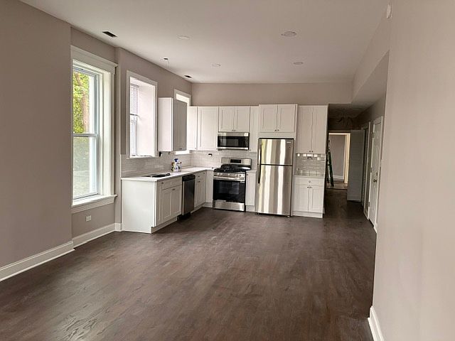 2nd image of 4650 N Paulina St #3E