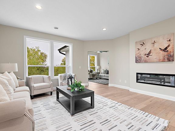4th image of 7370 Kahl Cir NE
