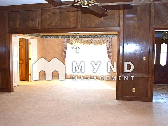 5th image of 4012 Bullock Dr